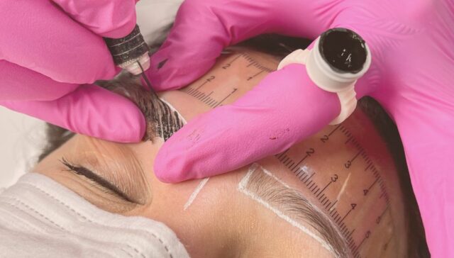 Micropigmentacion de cejas que es Janire Aguado en Bilbao